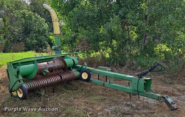 image for item EF1825 1989 John Deere 3970 forage harvester