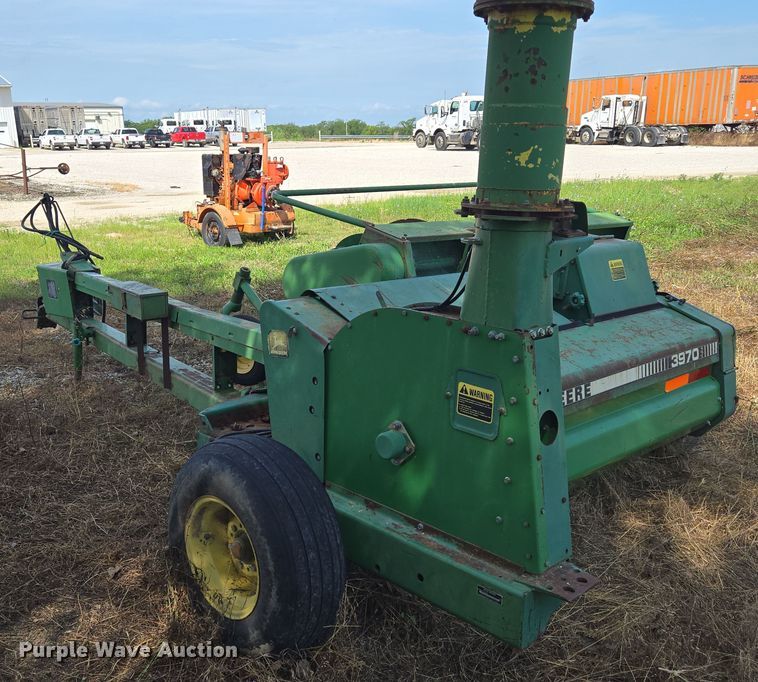 image for item EF1825 1989 John Deere 3970 forage harvester