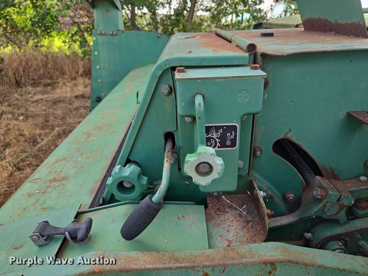 image for item EF1825 1989 John Deere 3970 forage harvester