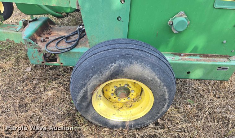 image for item EF1825 1989 John Deere 3970 forage harvester
