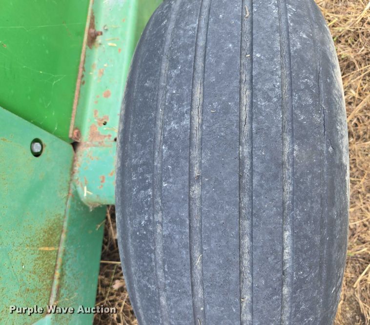 image for item EF1825 1989 John Deere 3970 forage harvester