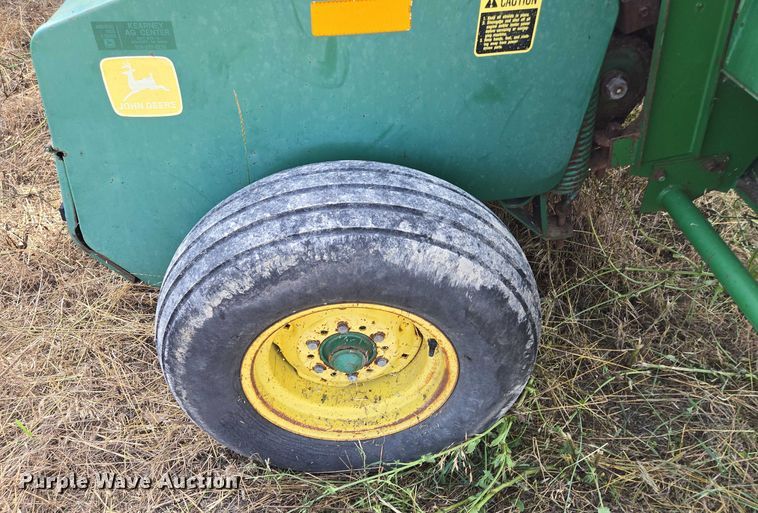 image for item EF1825 1989 John Deere 3970 forage harvester