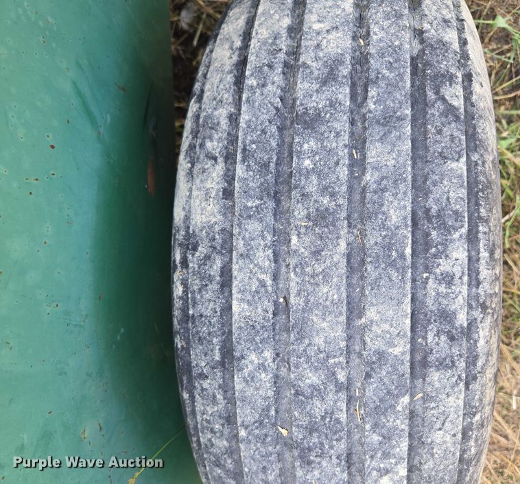 image for item EF1825 1989 John Deere 3970 forage harvester