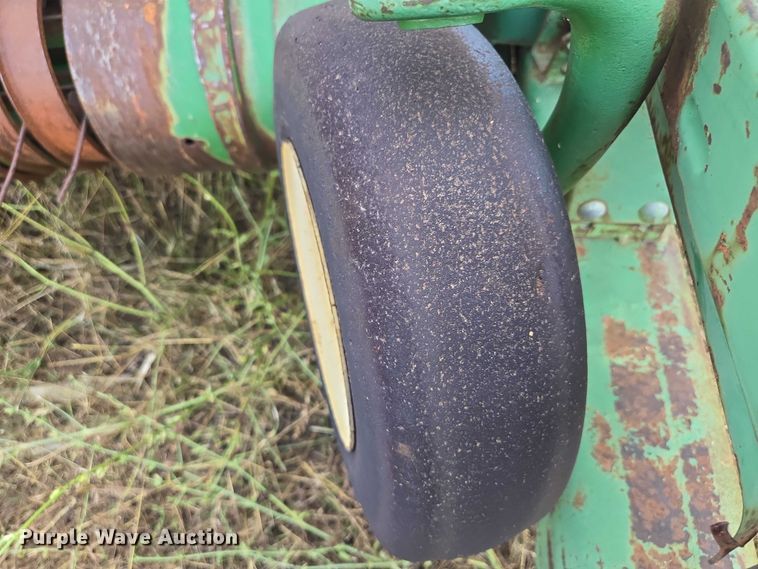 image for item EF1825 1989 John Deere 3970 forage harvester