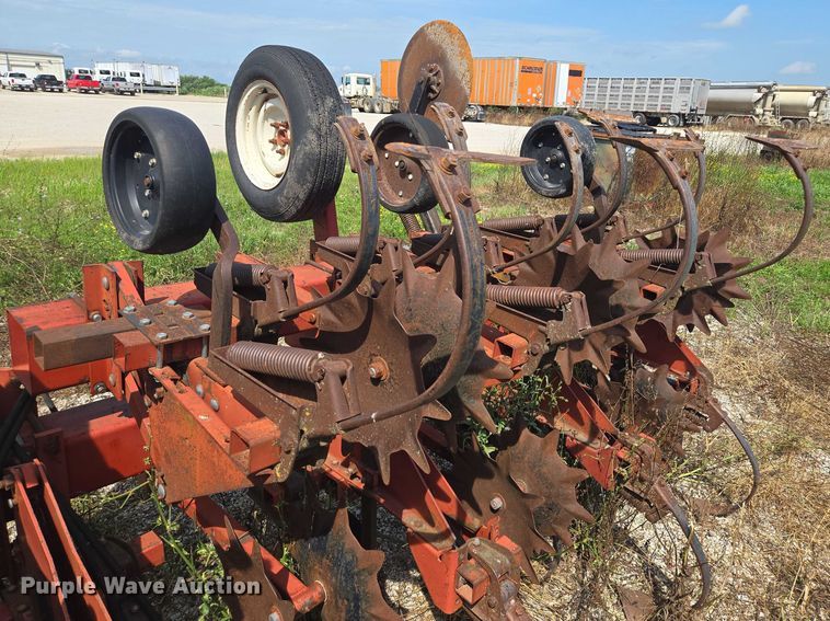 image for item EF1827 International Harvester 183 row crop cultivator