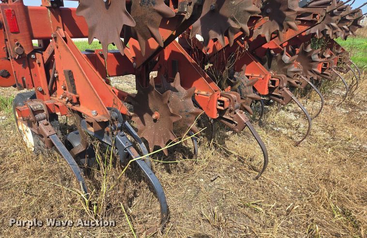 image for item EF1827 International Harvester 183 row crop cultivator