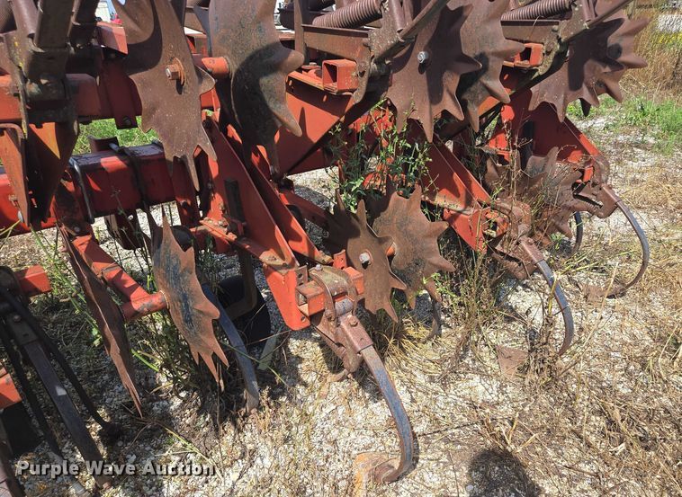 image for item EF1827 International Harvester 183 row crop cultivator