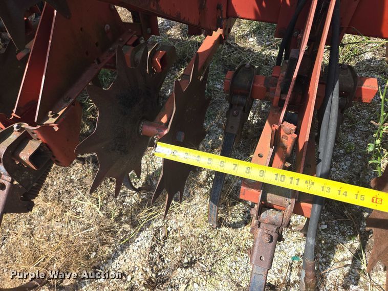 image for item EF1827 International Harvester 183 row crop cultivator
