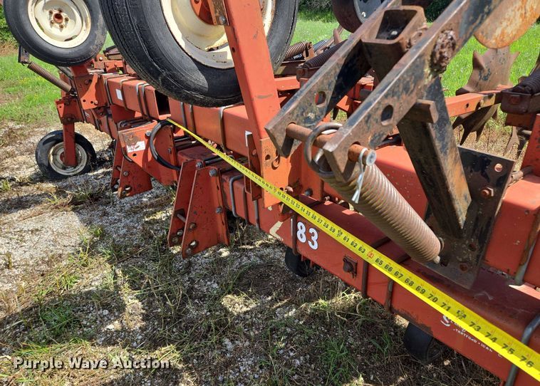 image for item EF1827 International Harvester 183 row crop cultivator