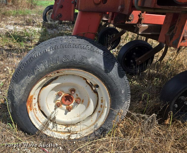 image for item EF1827 International Harvester 183 row crop cultivator