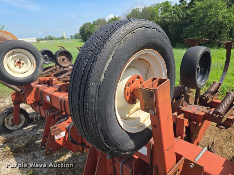 image for item EF1827 International Harvester 183 row crop cultivator
