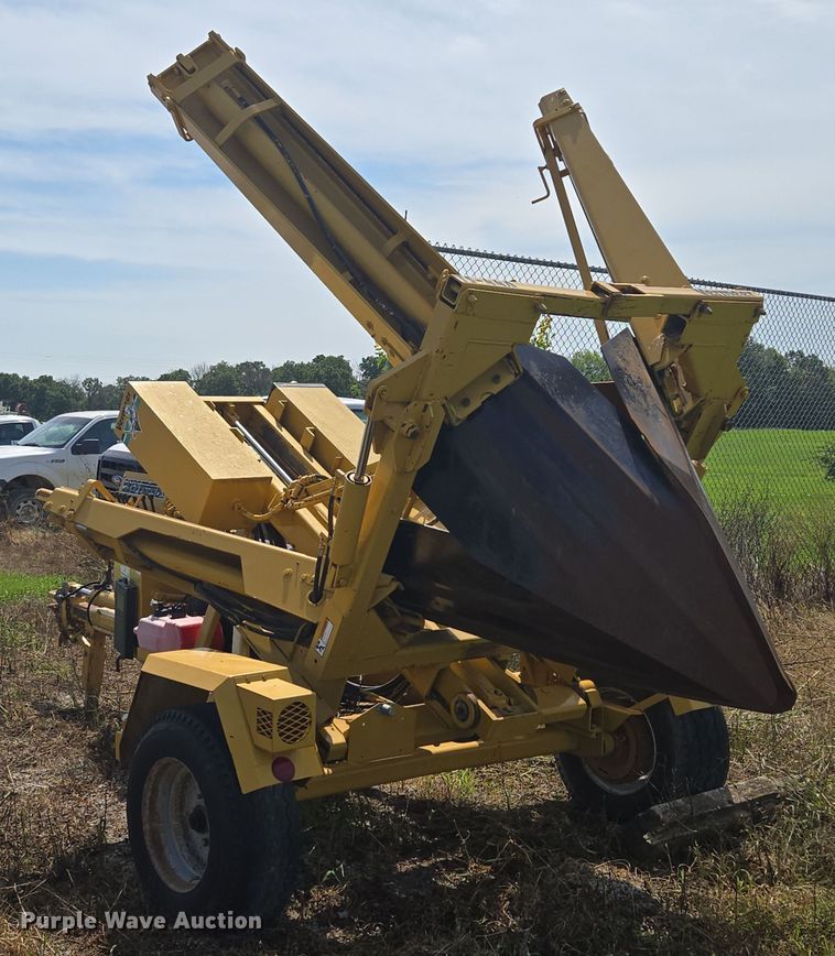 image for item EF1828 Vermeer TS44A tree spade