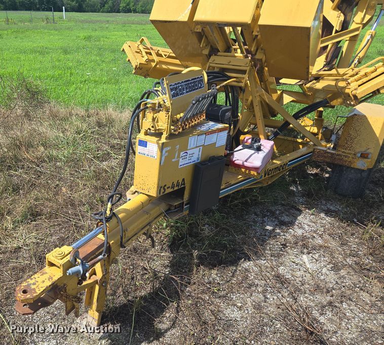 image for item EF1828 Vermeer TS44A tree spade