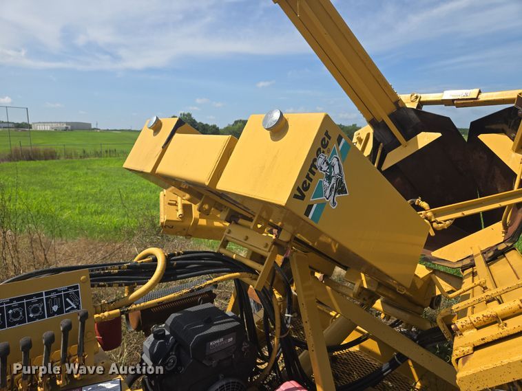 image for item EF1828 Vermeer TS44A tree spade