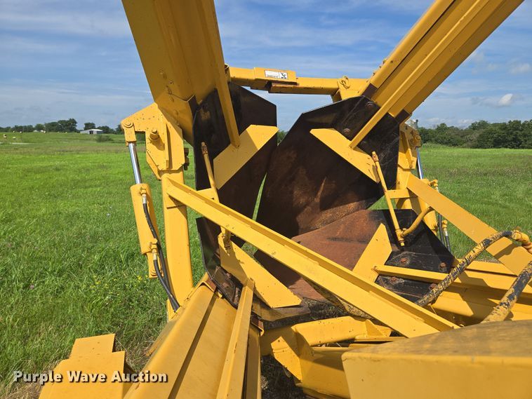 image for item EF1828 Vermeer TS44A tree spade