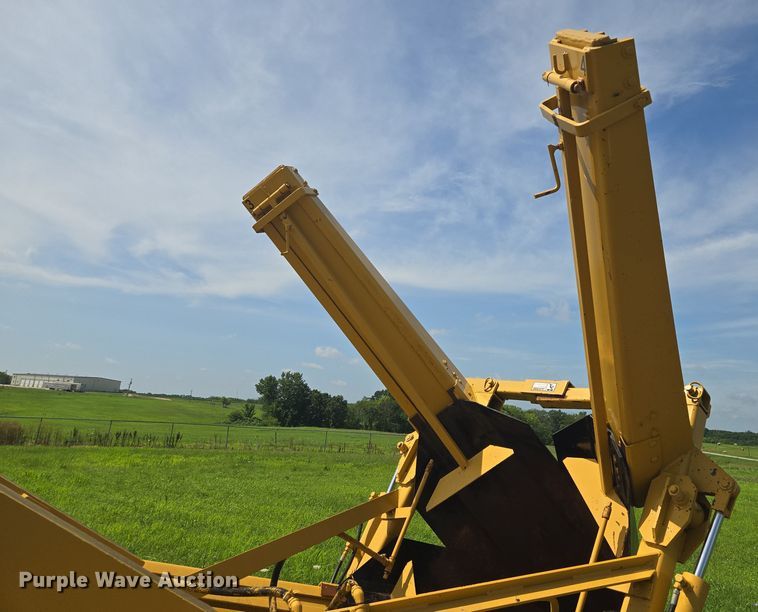 image for item EF1828 Vermeer TS44A tree spade