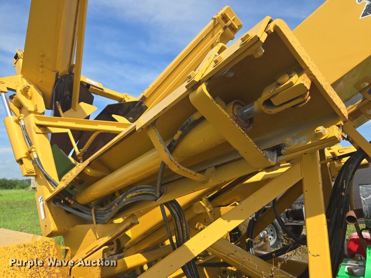 image for item EF1828 Vermeer TS44A tree spade