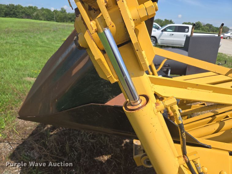 image for item EF1828 Vermeer TS44A tree spade