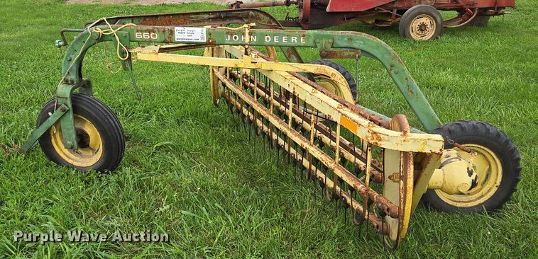 image for item EF1849 John Deere 660 hay rake