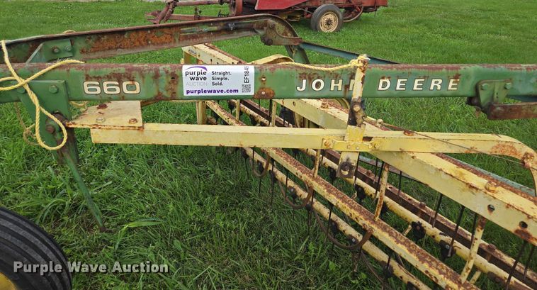 image for item EF1849 John Deere 660 hay rake