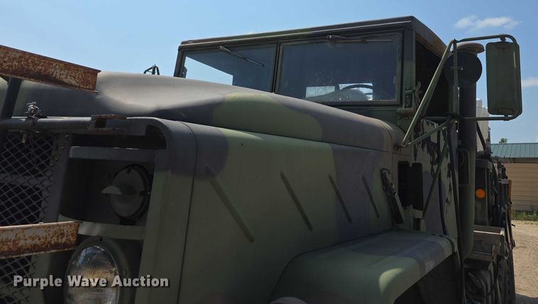 image for item EF3630 1990 BMY 5 Ton M923A2  flatbed truck