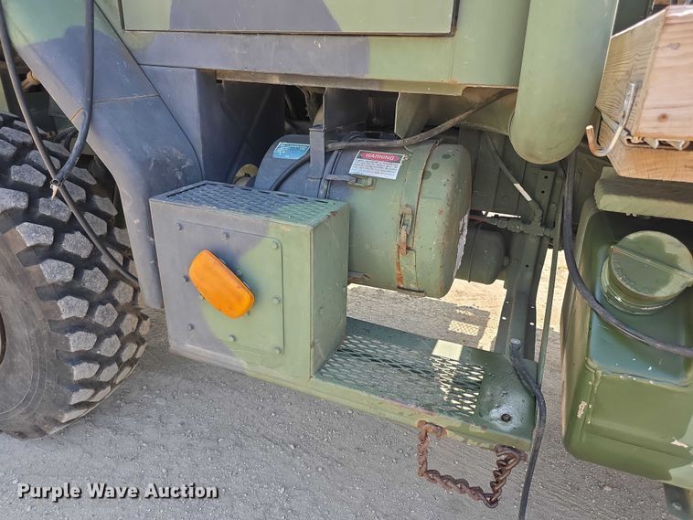 image for item EF3630 1990 BMY 5 Ton M923A2  flatbed truck