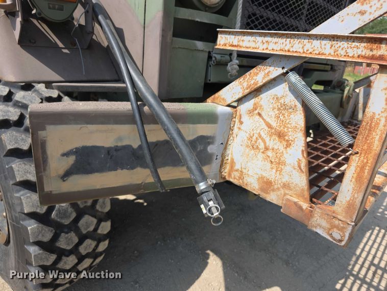 image for item EF3630 1990 BMY 5 Ton M923A2  flatbed truck