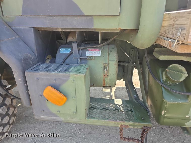 image for item EF3630 1990 BMY 5 Ton M923A2  flatbed truck