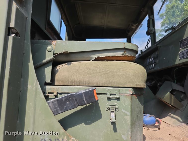 image for item EF3630 1990 BMY 5 Ton M923A2  flatbed truck