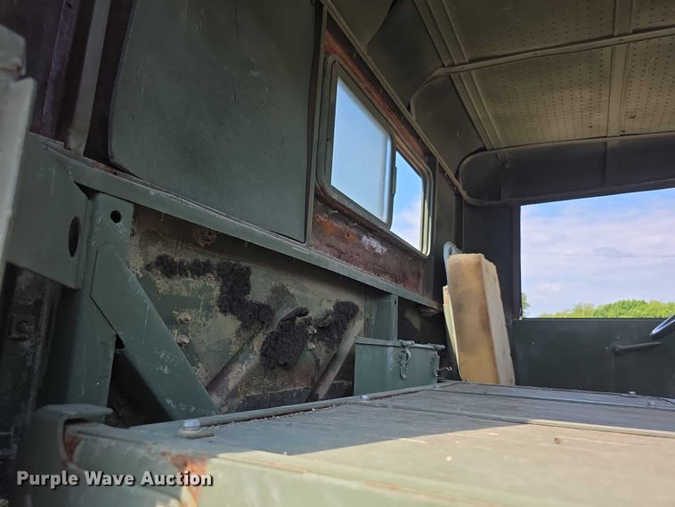 image for item EF3630 1990 BMY 5 Ton M923A2  flatbed truck