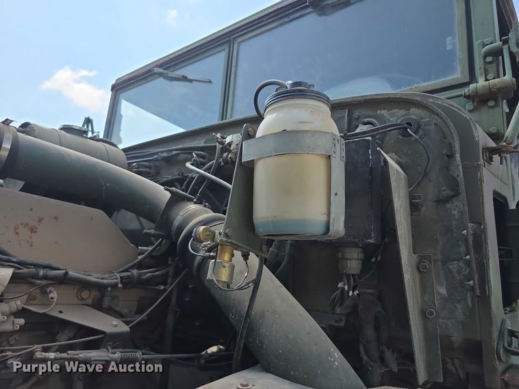 image for item EF3630 1990 BMY 5 Ton M923A2  flatbed truck