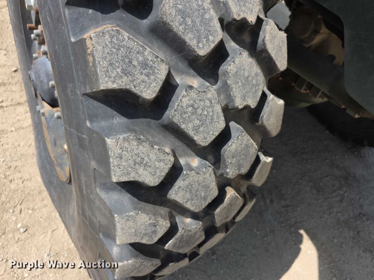 image for item EF3630 1990 BMY 5 Ton M923A2  flatbed truck