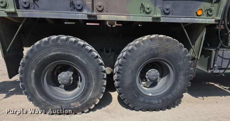 image for item EF3630 1990 BMY 5 Ton M923A2  flatbed truck