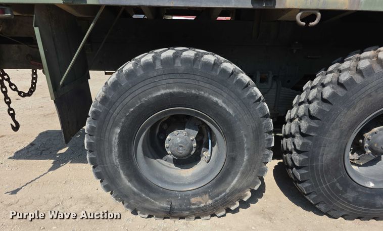image for item EF3630 1990 BMY 5 Ton M923A2  flatbed truck