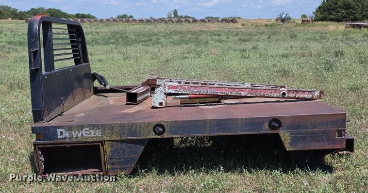 image for item EF3651 DewEze hydraulic bale bed