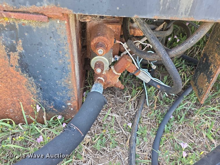 image for item EF3651 DewEze hydraulic bale bed