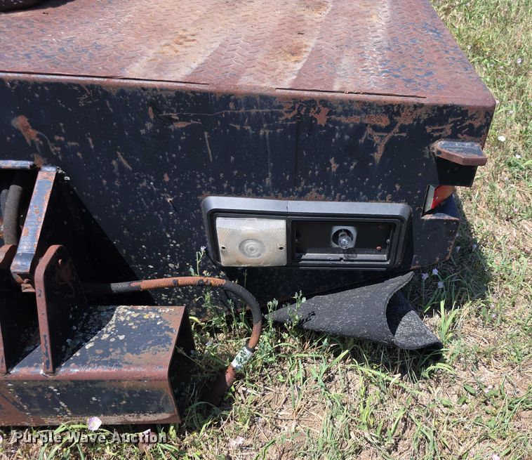 image for item EF3651 DewEze hydraulic bale bed