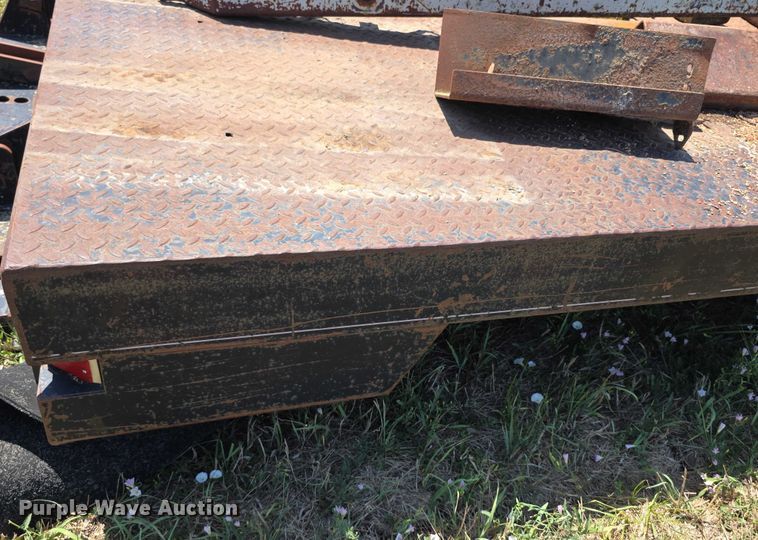 image for item EF3651 DewEze hydraulic bale bed