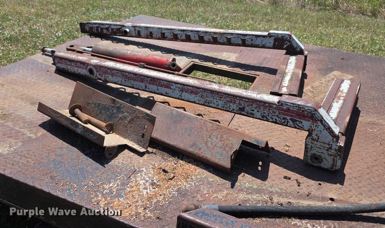 image for item EF3651 DewEze hydraulic bale bed