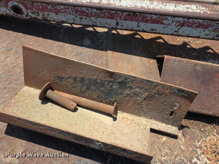 image for item EF3651 DewEze hydraulic bale bed