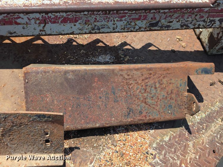 image for item EF3651 DewEze hydraulic bale bed