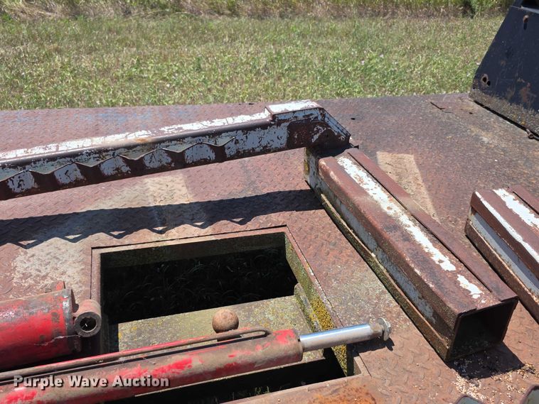 image for item EF3651 DewEze hydraulic bale bed