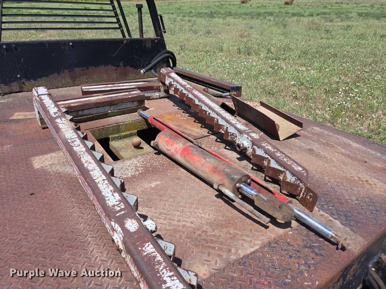 image for item EF3651 DewEze hydraulic bale bed