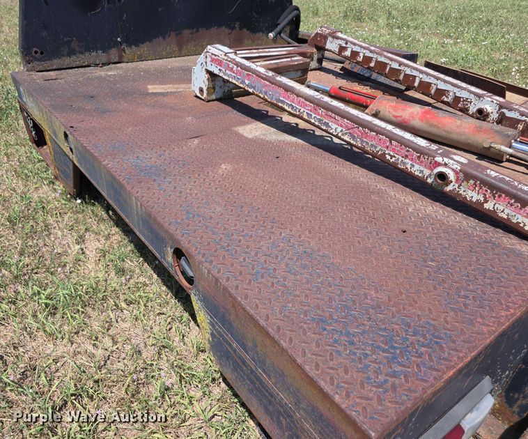 image for item EF3651 DewEze hydraulic bale bed