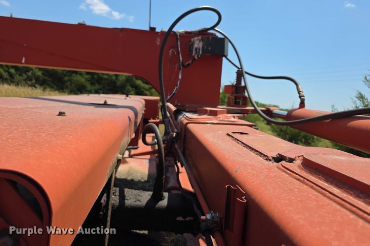 image for item EF3655 New Holland 1431 swather / windrower