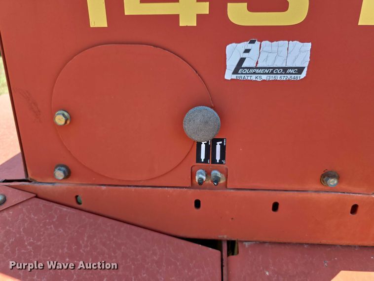 image for item EF3655 New Holland 1431 swather / windrower