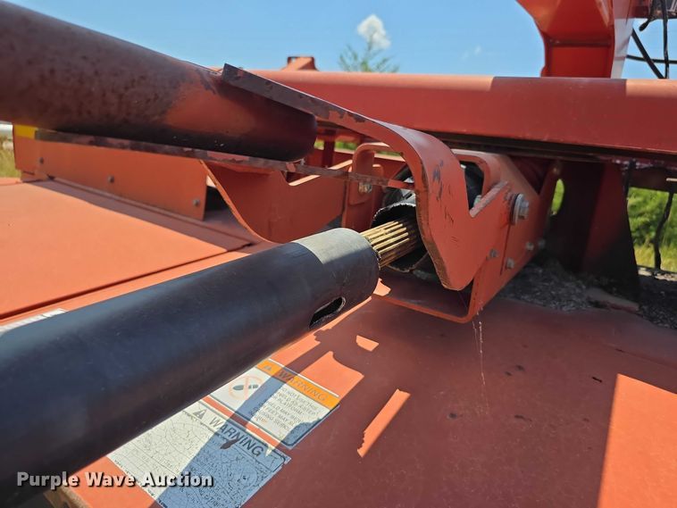 image for item EF3655 New Holland 1431 swather / windrower