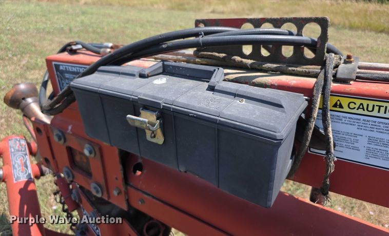 image for item EF3655 New Holland 1431 swather / windrower