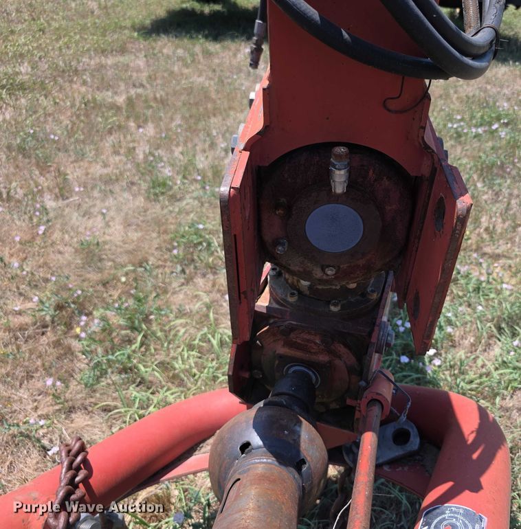 image for item EF3655 New Holland 1431 swather / windrower