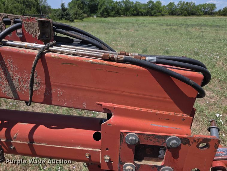 image for item EF3655 New Holland 1431 swather / windrower